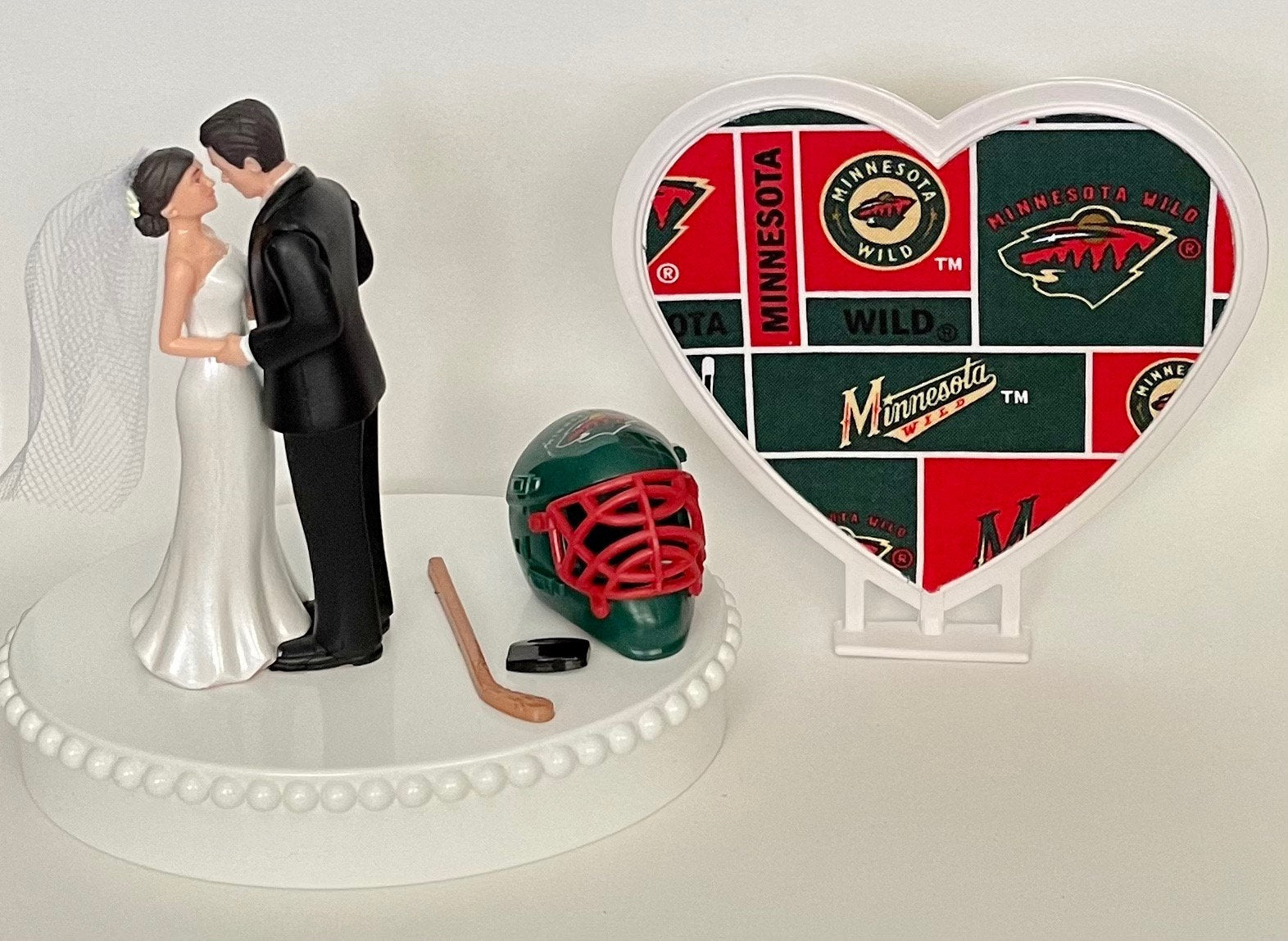 Wedding Cake Topper Minnesota Wild Hockey Themed Pretty Short-Haired Bride and Groom Unique Sports Fans Groom's Cake Top Reception Gift