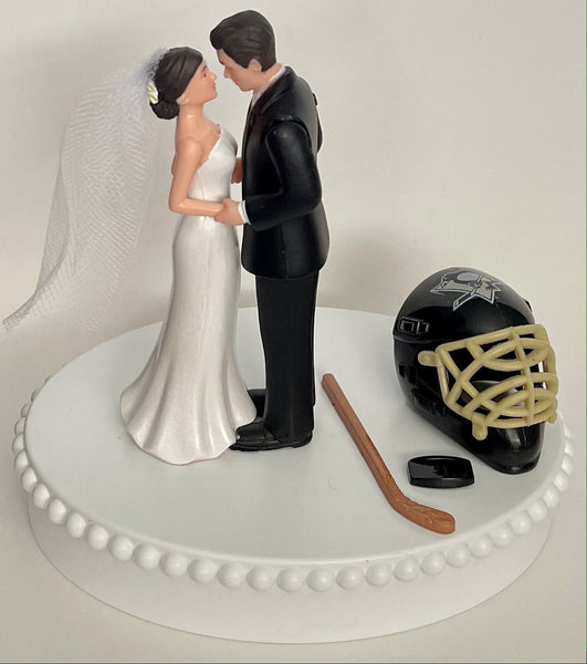 Wedding Cake Topper Pittsburgh Penguins Hockey Themed Pretty Short-Haired Bride and Groom Unique Sports Fans Groom's Cake Top Reception Gift