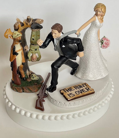 Wedding Cake Topper Dangling Hunter Hunting Themed the Hunt is Over Deer Rifle Funny Bride and Groom Camo Heart Humorous Groom's Cake Top