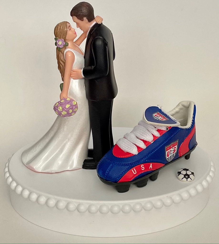 Pin by Autumn Huffaker on Cakes | Wedding cake toppers, Soccer wedding, Wedding  cakes