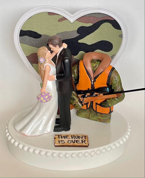 Wedding Cake Topper Orange Hunting Vest Themed Hunting Rifle Beautiful Long-Haired Bride Groom Camo Heart Background Fun Groom's Cake Top